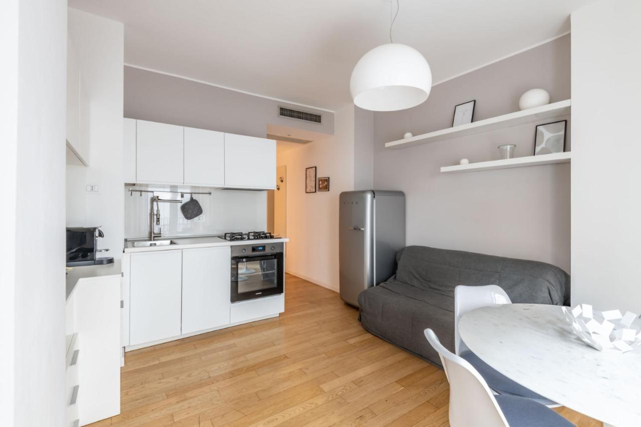 Easylife - Sofisticato Monolocale Con Terrazzino Nel Cuore Di Porta Venezia Μιλάνο Εξωτερικό φωτογραφία