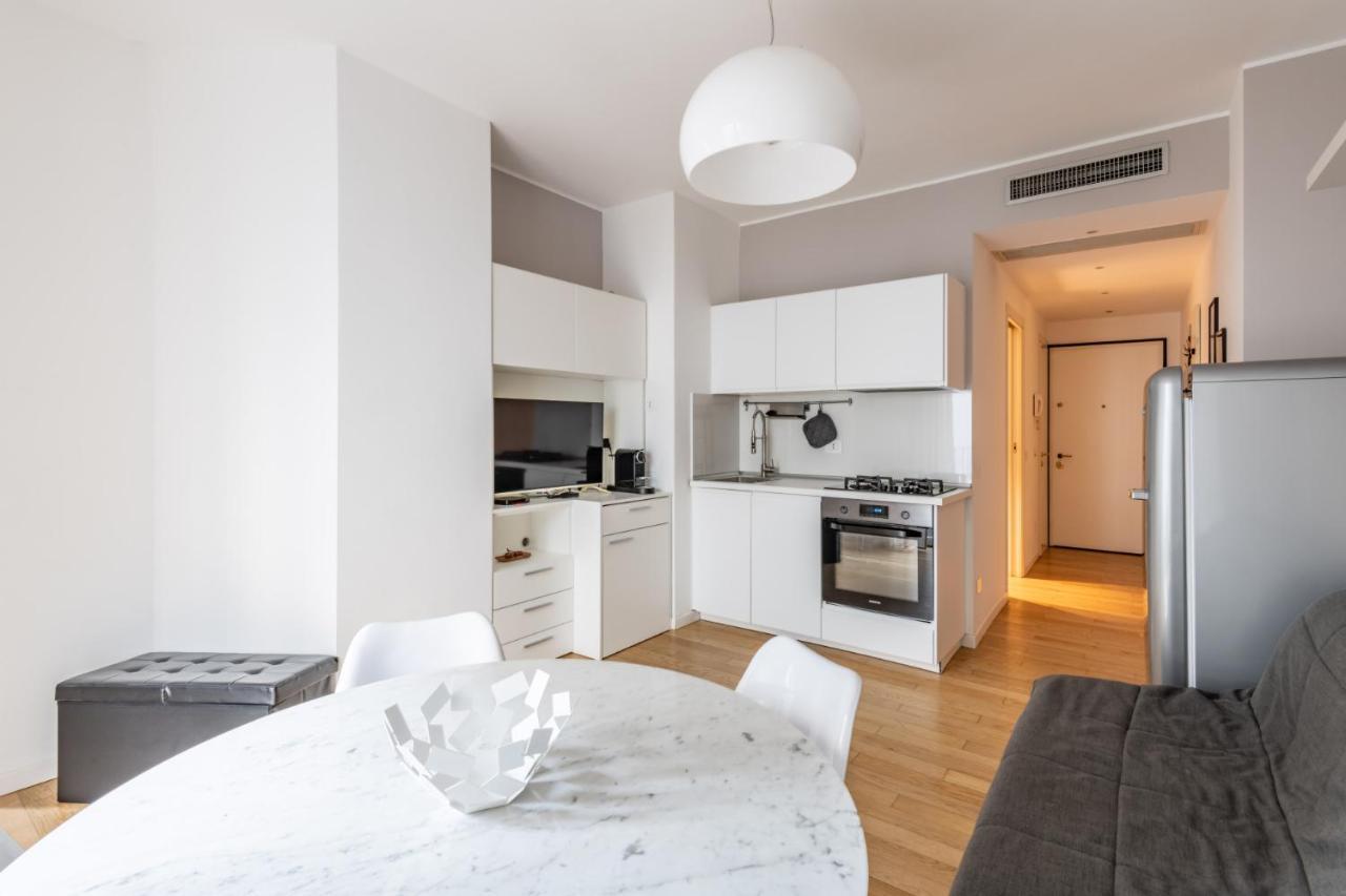 Easylife - Sofisticato Monolocale Con Terrazzino Nel Cuore Di Porta Venezia Μιλάνο Εξωτερικό φωτογραφία